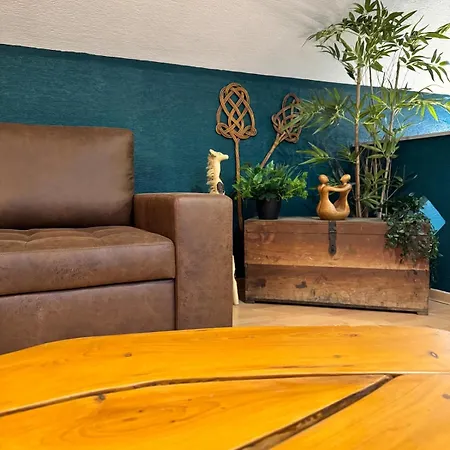 L'escale Tropicale, Centre *